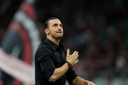 Zlatan Ibrahimovic revine la AC Milan Zlatan Ibrahimovic revine la AC Milan