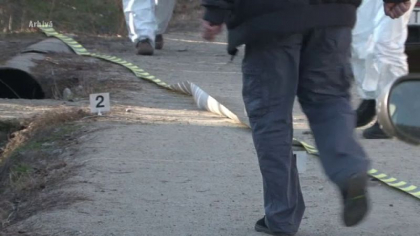 Crima ingrozitoare la Telenesti! O femeie omorata in urma unui conflict spontan. Doua adolescente de 14 si 15 ani au fost retinute Crima ingrozitoare la Telenesti! O femeie omorata in urma unui conflict spontan. Doua adolescente de 14 si 15 ani au fost retinute