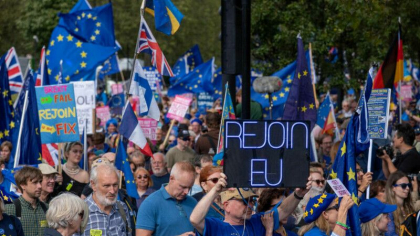Manifestatie de amploare pro-UE si anti-Brexit la Londra. Oamenii militeaza pentru o revenire in blocul comunitar Manifestatie de amploare pro-UE si anti-Brexit la Londra. Oamenii militeaza pentru o revenire in blocul comunitar