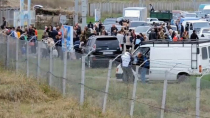 A inceput exodul in Armenia. Populatia din Nagorno-Karabah pleaca in masa

