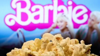 Oficial, filmul „Barbie” nu e difuzat in Rusia. Neoficial insa, rusii din Moscova se inghesuie sa il vada pe ascuns Oficial, filmul „Barbie” nu e difuzat in Rusia. Neoficial insa, rusii din Moscova se inghesuie sa il vada pe ascuns