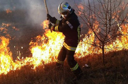 Incendiu intr-un sat din raionul Orhei. Au ars 300 de hectare de vegetatie 
