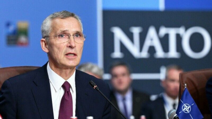 Jens Stoltenberg cere accelerarea productiei de arme pentru Ucraina, la un forum de aparare la Kiev Jens Stoltenberg cere accelerarea productiei de arme pentru Ucraina, la un forum de aparare la Kiev