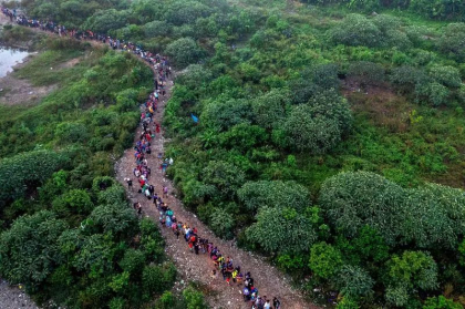 Un numar urias de migranti a traversat extrem de periculoasa jungla Darien pentru a incerca sa ajunga in SUA Un numar urias de migranti a traversat extrem de periculoasa jungla Darien pentru a incerca sa ajunga in SUA