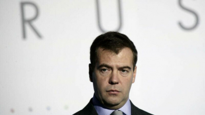Medvedev spune ca soldatii britanici care vor antrena trupe ucrainene ar putea fi tinte legitime pentru armata rusa Medvedev spune ca soldatii britanici care vor antrena trupe ucrainene ar putea fi tinte legitime pentru armata rusa