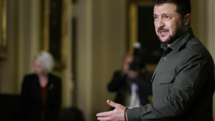 Zelenski aduce un omagiu militarilor cazuti in razboiul rus, de Ziua Aparatorilor Ucrainei Zelenski aduce un omagiu militarilor cazuti in razboiul rus, de Ziua Aparatorilor Ucrainei