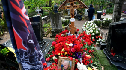 Fiul lui Evgheni Prigojin, prezent la mormantul tatalui sau. Va mosteni o avere uriasa si „comanda” militiei Wagner - FOTO Fiul lui Evgheni Prigojin, prezent la mormantul tatalui sau. Va mosteni o avere uriasa si „comanda” militiei Wagner - FOTO