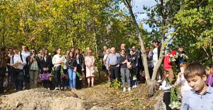 Slujba de inmormantare a scriitorului Ion Druta, la Soroca - VIDEO Slujba de inmormantare a scriitorului Ion Druta, la Soroca - VIDEO