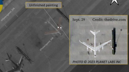 Rusii deseneaza avioane pe pistele aeroporturilor, pentru a pacali dronele ucrainene. Noi atacuri rusesti, respinse de ucraineni