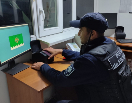 Si-a cumparat un permis de conducere fals cu 500 de euro. Un moldovean urmeaza a fi cercetat penal