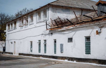 Nu i-a fost destul. Un detinut - condamnat la inca opt ani de inchisoare, dupa ce a santajat o femeie cu 3500 de euro. Cum actiona acesta Nu i-a fost destul. Un detinut - condamnat la inca opt ani de inchisoare, dupa ce a santajat o femeie cu 3500 de euro. Cum actiona acesta