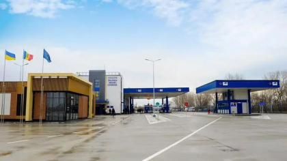 „A uitat” sa le declare la vama. Un strain a incercat sa intre in tara cu obiecte periculoase - FOTO „A uitat” sa le declare la vama. Un strain a incercat sa intre in tara cu obiecte periculoase - FOTO