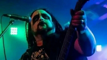 Jon Kennedy, fostul basist al trupei Cradle of Filth, a murit intr-un grav accident de circulatie. Artistul avea 44 de ani Jon Kennedy, fostul basist al trupei Cradle of Filth, a murit intr-un grav accident de circulatie. Artistul avea 44 de ani