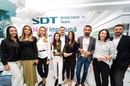 La multi ani Smile Dent Team! Clinica stomatologica isi sarbatoreste cea de-a 14-a aniversare - VIDEO
