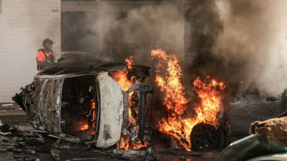 Haos si panica in Israel. Disperati, oamenii isi cauta rudelele. Imagini tulburatoare de la fata locului - FOTO/VIDEO Haos si panica in Israel. Disperati, oamenii isi cauta rudelele. Imagini tulburatoare de la fata locului - FOTO/VIDEO