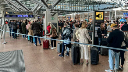 Aeroportul din Hamburg a oprit toate zborurile din cauza unei amenintari de atac asupra unui avion din Iran