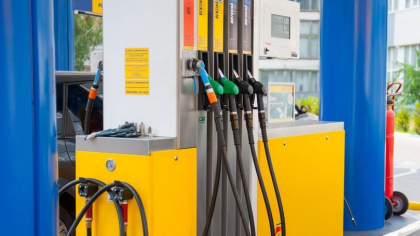 Carburantii continua sa se ieftineasca. Noile preturi stabilite de ANRE pentru benzina si motorina - FOTO Carburantii continua sa se ieftineasca. Noile preturi stabilite de ANRE pentru benzina si motorina - FOTO