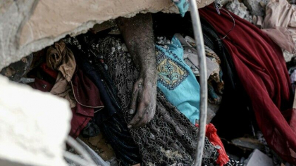 Rapiti, masacrati si ingropati. Ororile inimaginabile prin care trec victimele nevinovate din Israel si Gaza - GALERIE FOTO Rapiti, masacrati si ingropati. Ororile inimaginabile prin care trec victimele nevinovate din Israel si Gaza - GALERIE FOTO