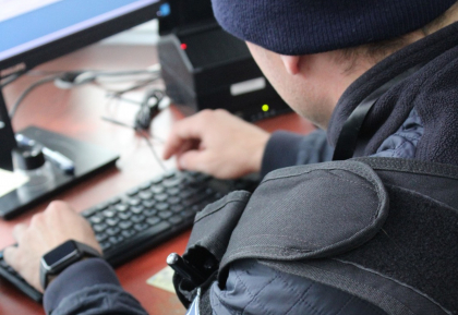 Un strain si-a cumparat „legalitatea” sederii pe teritoriul Republicii Moldova. A platit 6 mii de dolari pentru stampile in pasaport 