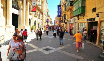 Un plan ce le-ar permite tinerilor sa devina primari de la 16 ani starneste ironii in Malta Un plan ce le-ar permite tinerilor sa devina primari de la 16 ani starneste ironii in Malta