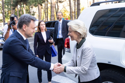 Prim-ministrul tarii, intalnire cu presedintele Comisiei Europene, Ursula von der Leyen. Despre ce au discutat cei doi oficiali - FOTO