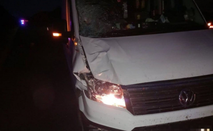 Un barbat de 61 de ani a murit, dupa ce a fost lovit de un microbuz in timp ce trecea strada neregulamentar Un barbat de 61 de ani a murit, dupa ce a fost lovit de un microbuz in timp ce trecea strada neregulamentar