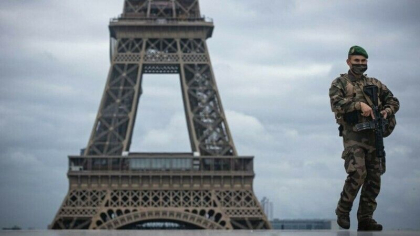 Franta desfasoara pana la 7.000 de soldati din forta Sentinelle, dupa atacul de la scoala din Arras Franta desfasoara pana la 7.000 de soldati din forta Sentinelle, dupa atacul de la scoala din Arras