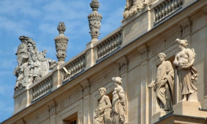 Alerta cu bomba la Versailles Alerta cu bomba la Versailles