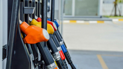 Carburantii continua sa se ieftineasca. Noile preturi stabilite de ANRE pentru benzina si motorina - FOTO