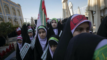 Guvernul iranian interzice predarea limbilor straine pentru copiii de la gradinite si scolile primare Guvernul iranian interzice predarea limbilor straine pentru copiii de la gradinite si scolile primare