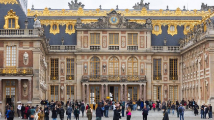 Inca o alerta cu bomba la Palatul Versailles. Muzeul a fost evacuat pentru a saptea oara in ultimele zile Inca o alerta cu bomba la Palatul Versailles. Muzeul a fost evacuat pentru a saptea oara in ultimele zile