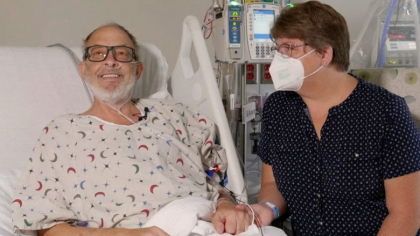 Al doilea barbat din istorie care a primit la transplant o inima de porc a murit dupa 6 saptamani Al doilea barbat din istorie care a primit la transplant o inima de porc a murit dupa 6 saptamani