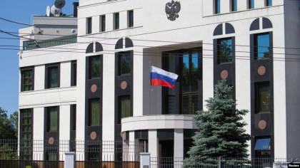 Ambasada Rusiei in Moldova, dupa ce SIS a anuntat blocarea a 31 de pagini web, dintre care 21 sunt gestionate de Kremlin: „Cenzurarea spatiului informational incalca grav drepturile garantate de Constitutie”
