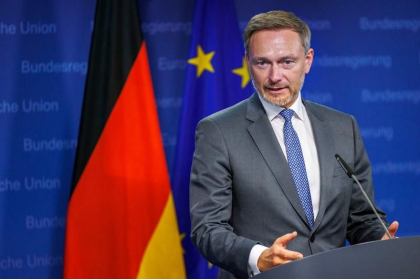 Ministrul de finante din Germania e impotriva saptamanii de lucru de patru zile: „Cheia prosperitatii ramane munca din greu” Ministrul de finante din Germania e impotriva saptamanii de lucru de patru zile: „Cheia prosperitatii ramane munca din greu”