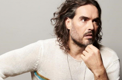 Russel Brand este dat in judecata de o actrita din filmul „Arthur”. Actorul britanic ar fi agresat-o sexual la filmari Russel Brand este dat in judecata de o actrita din filmul „Arthur”. Actorul britanic ar fi agresat-o sexual la filmari