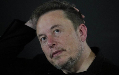 Elon Musk: Inteligenta artificiala ar putea sa lase pe toata lumea fara loc de munca Elon Musk: Inteligenta artificiala ar putea sa lase pe toata lumea fara loc de munca