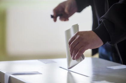 Prezenta la vot. Cate persoane au votat pana la ora 11:00 - FOTO Prezenta la vot. Cate persoane au votat pana la ora 11:00 - FOTO