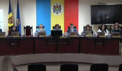 Intr-un sat din Taraclia au votat mai putin de 1% dintre alegatori. Cine sunt cei mai activi locuitori din Moldova, dar si cum a fost prezenta in capitala. Precizarile CEC Intr-un sat din Taraclia au votat mai putin de 1% dintre alegatori. Cine sunt cei mai activi locuitori din Moldova, dar si cum a fost prezenta in capitala. Precizarile CEC