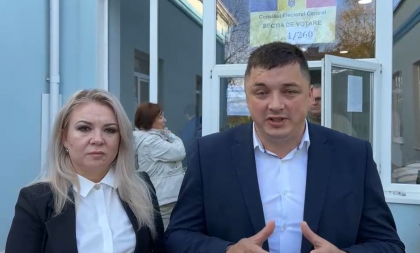 Candidatul PACE la functia de primar al Chisinaului, Constantin Butucel, nu a putut vota pentru el: „Este o prostie. Maia Sandu nu imi permite sa votez pentru propria persoana” - VIDEO Candidatul PACE la functia de primar al Chisinaului, Constantin Butucel, nu a putut vota pentru el: „Este o prostie. Maia Sandu nu imi permite sa votez pentru propria persoana” - VIDEO
