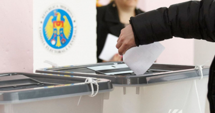 Prezenta la vot. Cate persoane au votat pana la ora 9:00 - FOTO Prezenta la vot. Cate persoane au votat pana la ora 9:00 - FOTO