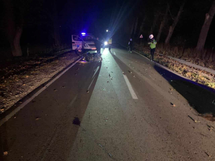 Accident tragic la Straseni. Un baiat a murit, iar altul a ajuns la spital, dupa ce motocicleta pe care se aflau s-a izbit de un cal mort de pe sosea