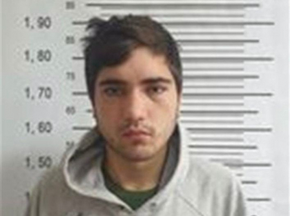 Atentie, cetateni! Un tanar care a fugit din Spitalul de Psihiatrie din Balti - cautat de politie. Se afla la tratament fortat, dupa ce a comis un omor Atentie, cetateni! Un tanar care a fugit din Spitalul de Psihiatrie din Balti - cautat de politie. Se afla la tratament fortat, dupa ce a comis un omor