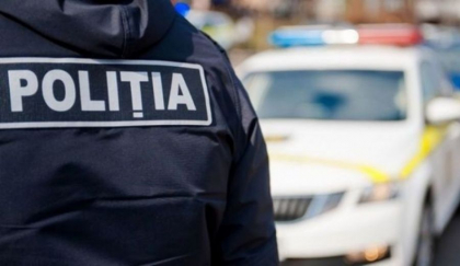 Barbatul din imagine este cautat de politie. A disparut fara urma, dupa ce a plecat dintr-un spital din capitala, acum 3 luni - FOTO Barbatul din imagine este cautat de politie. A disparut fara urma, dupa ce a plecat dintr-un spital din capitala, acum 3 luni - FOTO
