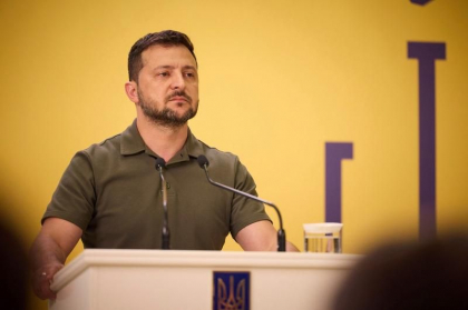 Zelenski: Ucraina va fi in Uniunea Europeana. Si vom obtine asta, in special, prin transformarea tarii noastre
Zelenski: Ucraina va fi in Uniunea Europeana. Si vom obtine asta, in special, prin transformarea tarii noastre