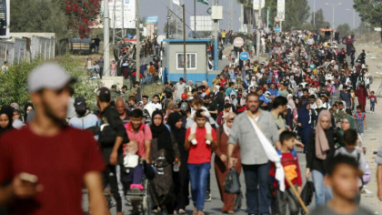 A inceput exodul in masa in Fasia Gaza. Zeci de mii de oameni au fugit pe jos din nordul eclavei
A inceput exodul in masa in Fasia Gaza. Zeci de mii de oameni au fugit pe jos din nordul eclavei