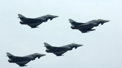 Germania va trimite avioane de lupta Eurofighter in Romania pentru a sprijini NATO Germania va trimite avioane de lupta Eurofighter in Romania pentru a sprijini NATO