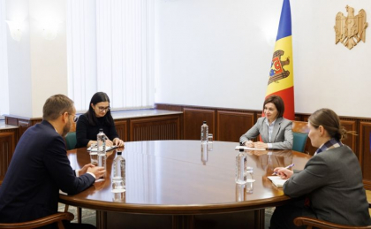 Presedintele tarii, la discutii cu seful Delegatiei Uniunii Europene in Republica Moldova, ambasadorul Janis Mazeiks: „Aderarea la UE - singura cale de a ne proteja libertatea, pacea si democratia” Presedintele tarii, la discutii cu seful Delegatiei Uniunii Europene in Republica Moldova, ambasadorul Janis Mazeiks: „Aderarea la UE - singura cale de a ne proteja libertatea, pacea si democratia”