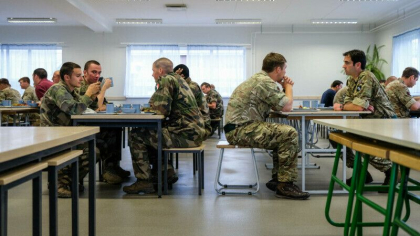 Studiu nepublicat despre o rata ridicata de cancer la o baza militara. Mii de imbolnaviri, inclusiv de cancer de san masculin
Studiu nepublicat despre o rata ridicata de cancer la o baza militara. Mii de imbolnaviri, inclusiv de cancer de san masculin