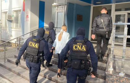 Doi judecatori, retinuti pentru 72 de ore, in urma perchezitiilor. Ce spune CNA Doi judecatori, retinuti pentru 72 de ore, in urma perchezitiilor. Ce spune CNA