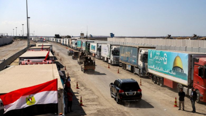 Primul camion cu combustibil intra in Gaza, alte doua asteapta la granita cu Egipt